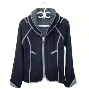 Spanner gorgeous jacket/sweater, black w  gray trim 2 way zipper, 2 front…